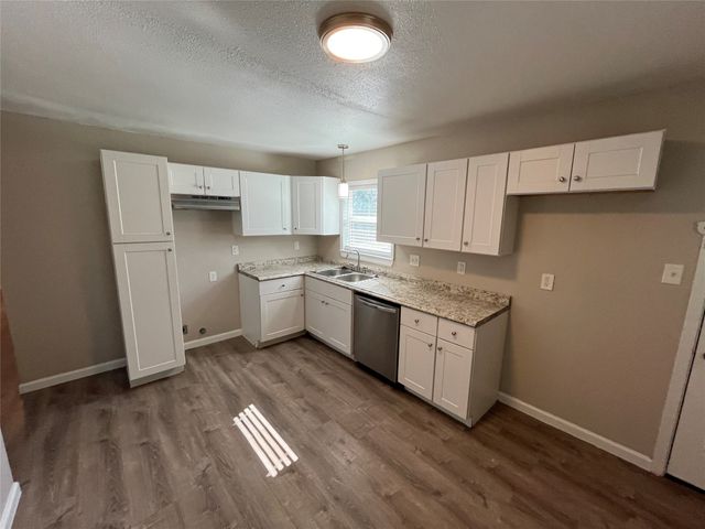 936 Bluewood Drive, Dallas, TX 75232