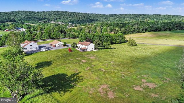 730 SEITZ DR, Lewisberry, PA 17339