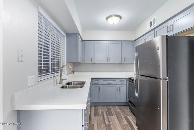 2612 E LEMON Street, Tempe, AZ 85288