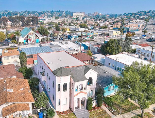 3945 Woolwine, Los Angeles, CA 90063