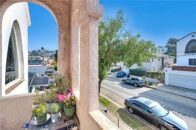 3945 Woolwine, Los Angeles, CA 90063