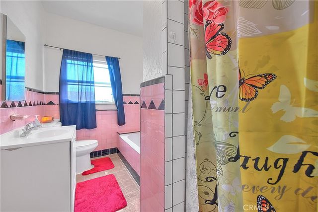 3945 Woolwine, Los Angeles, CA 90063