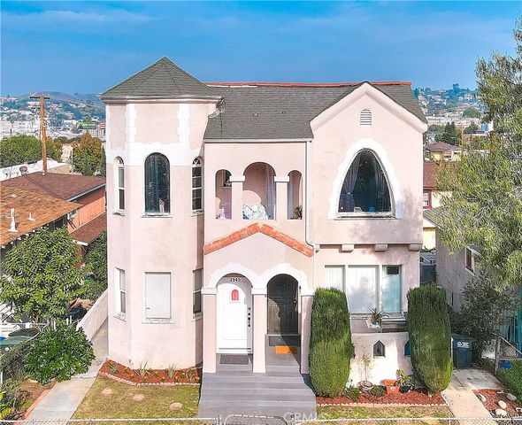 3945 Woolwine, Los Angeles, CA 90063