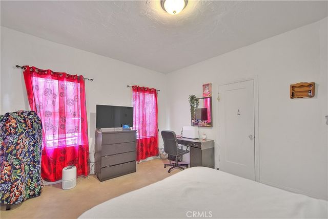 3945 Woolwine, Los Angeles, CA 90063