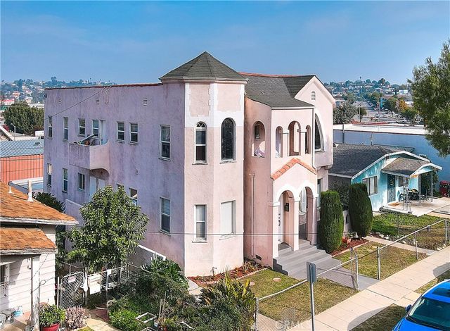 3945 Woolwine, Los Angeles, CA 90063