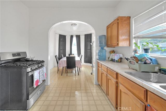 3945 Woolwine, Los Angeles, CA 90063