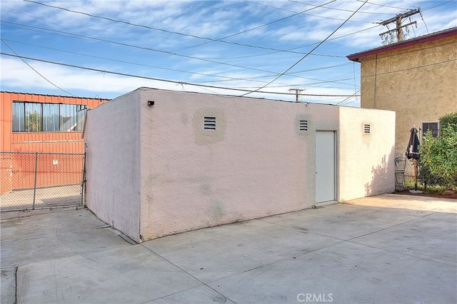 3945 Woolwine, Los Angeles, CA 90063
