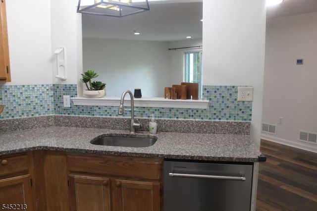 202 Rip Van Dam Ct, Montgomery Twp., NJ 08502