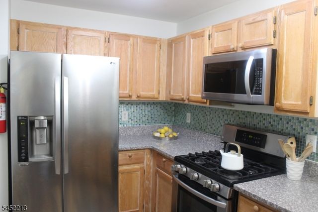 202 Rip Van Dam Ct, Montgomery Twp., NJ 08502