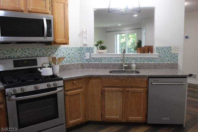 202 Rip Van Dam Ct, Montgomery Twp., NJ 08502