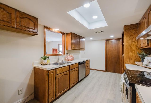 8052 Cindy Drive, Benton, AR 72019