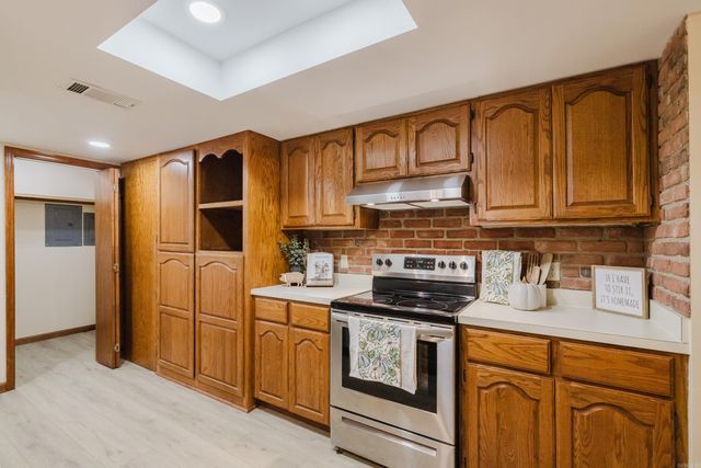 8052 Cindy Drive, Benton, AR 72019