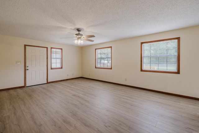 8052 Cindy Drive, Benton, AR 72019