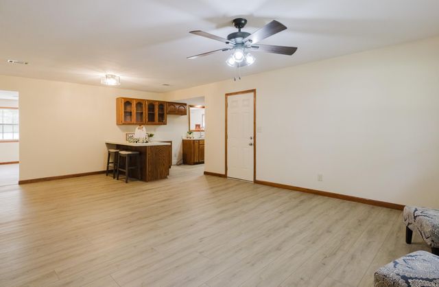 8052 Cindy Drive, Benton, AR 72019