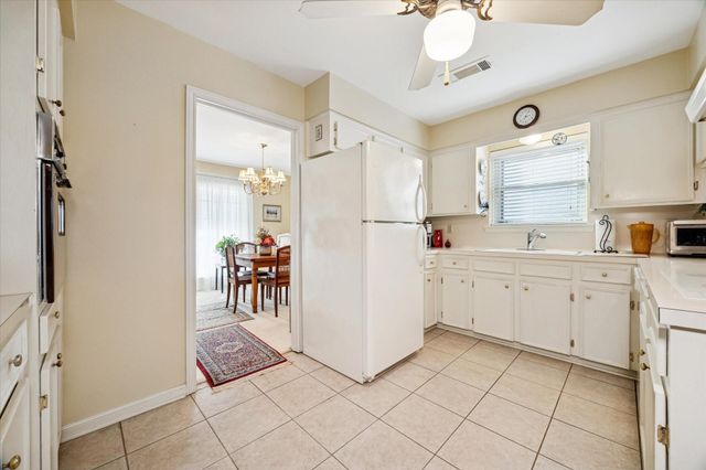 10443 Collingswood Road, La Porte, TX 77571