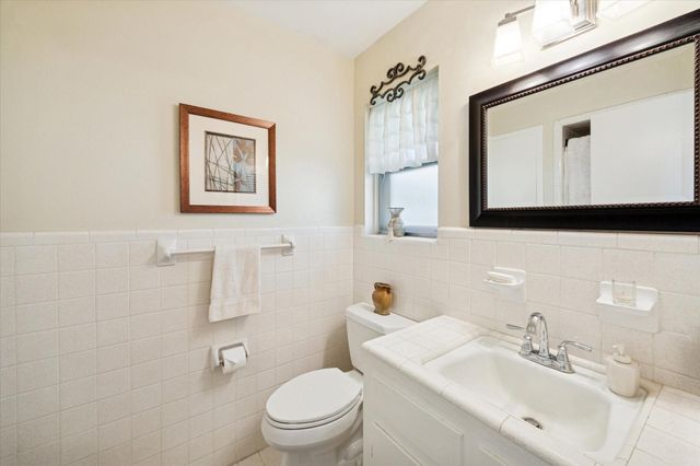 10443 Collingswood Road, La Porte, TX 77571