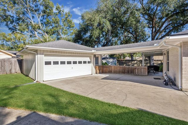 10443 Collingswood Road, La Porte, TX 77571