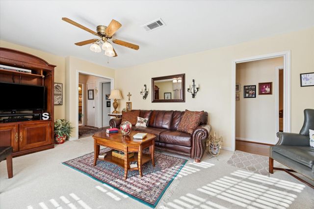 10443 Collingswood Road, La Porte, TX 77571