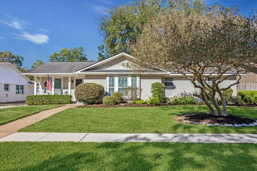 10443 Collingswood Road, La Porte, TX 77571