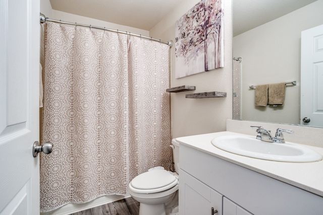 404 Glendale Drive, Van Alstyne, TX 75495