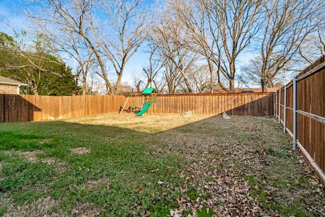 404 Glendale Drive, Van Alstyne, TX 75495