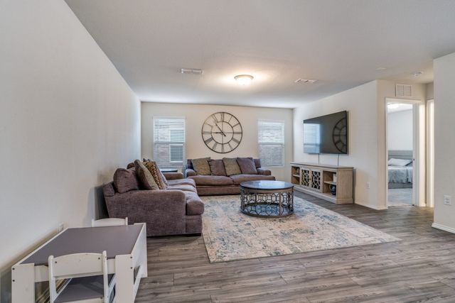 404 Glendale Drive, Van Alstyne, TX 75495