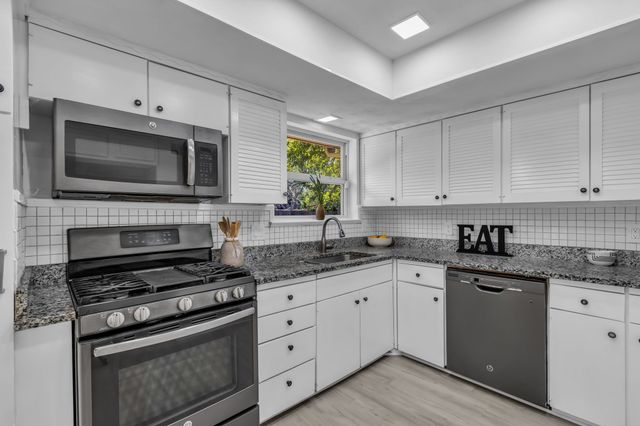 3010 Topaz Lane, Farmers Branch, TX 75234