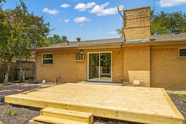 3010 Topaz Lane, Farmers Branch, TX 75234