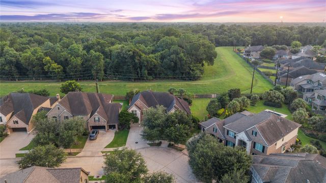 2 Trento Turn Drive, Missouri City, TX 77459