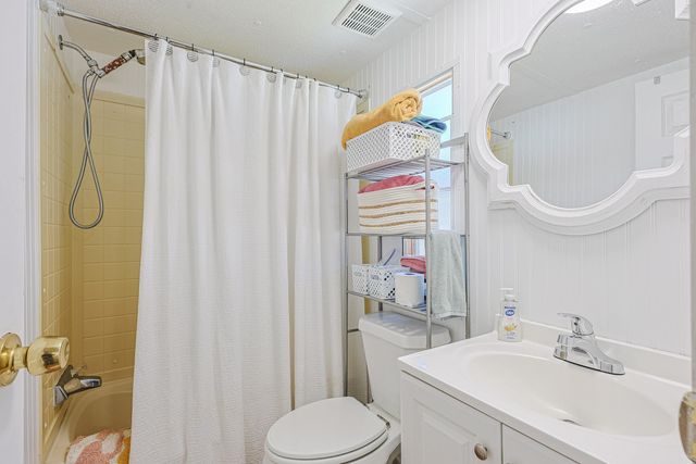 11 Spinnaker Ln., Murrells Inlet, SC 29576