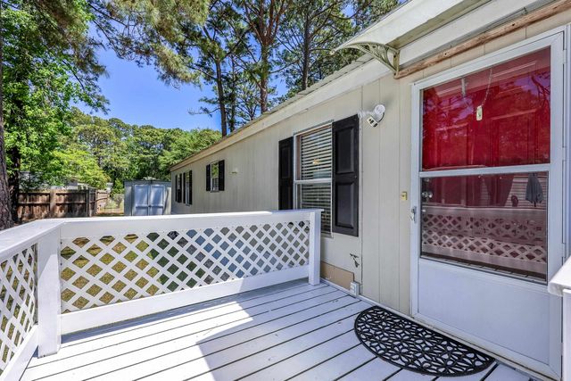 11 Spinnaker Ln., Murrells Inlet, SC 29576