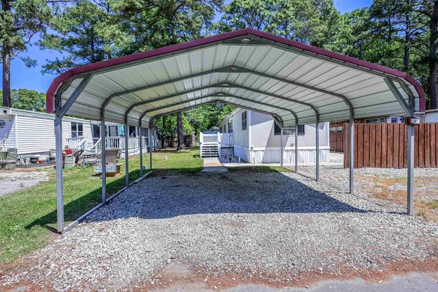 11 Spinnaker Ln., Murrells Inlet, SC 29576