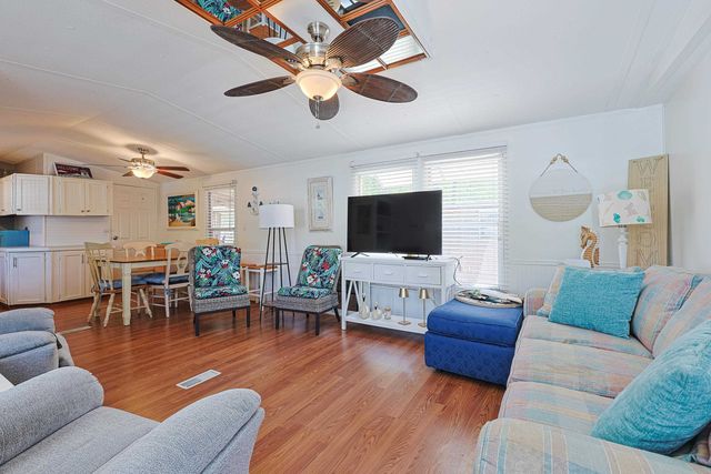 11 Spinnaker Ln., Murrells Inlet, SC 29576