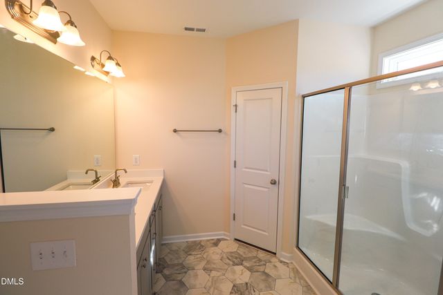 152 Springtooth Drive, Zebulon, NC 27597