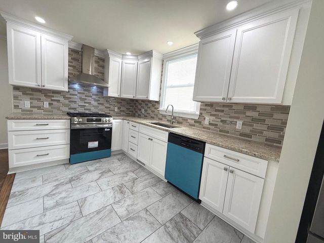 407 W SUMMIT AVE, Wilmington, DE 19804