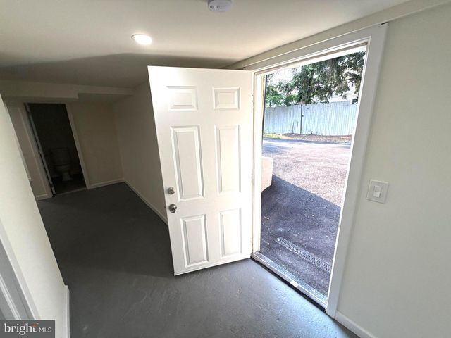 407 W SUMMIT AVE, Wilmington, DE 19804