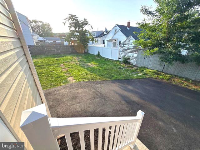 407 W SUMMIT AVE, Wilmington, DE 19804