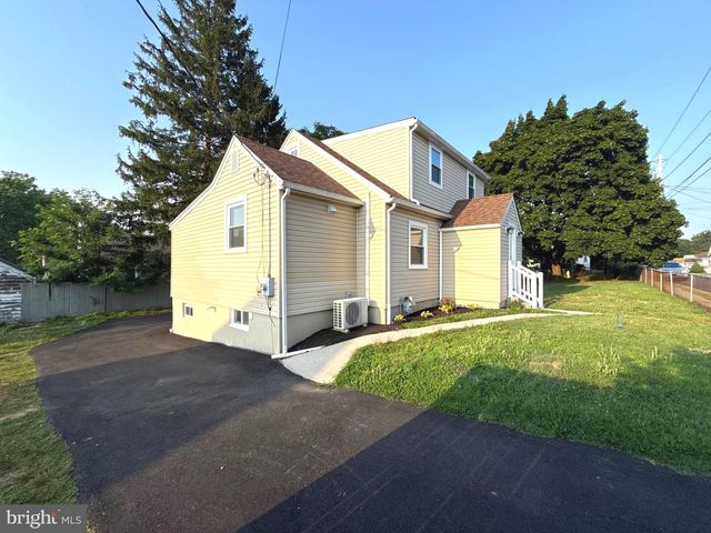 407 W SUMMIT AVE, Wilmington, DE 19804