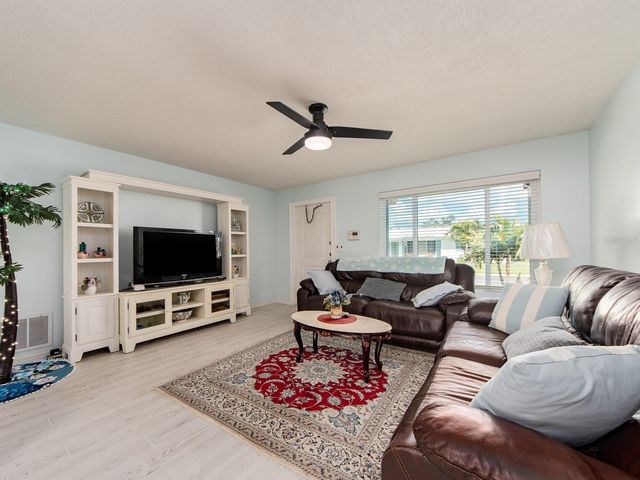 14104 88TH AVENUE, Seminole, FL 33776