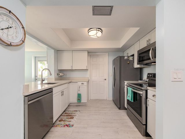 14104 88TH AVENUE, Seminole, FL 33776