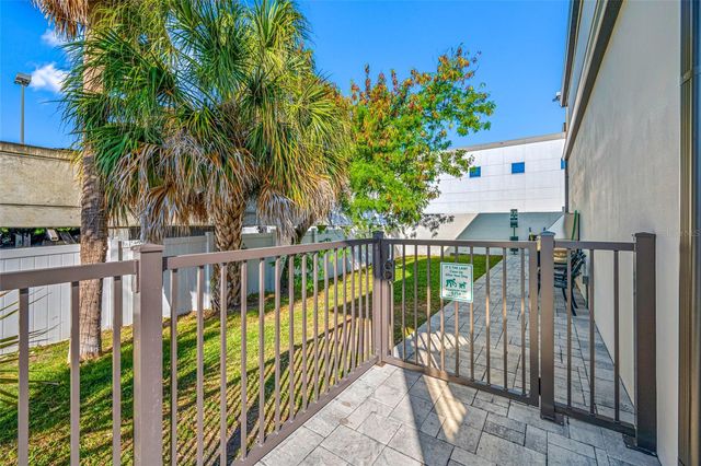 3909 W CLEVELAND STREET, Tampa, FL 33609