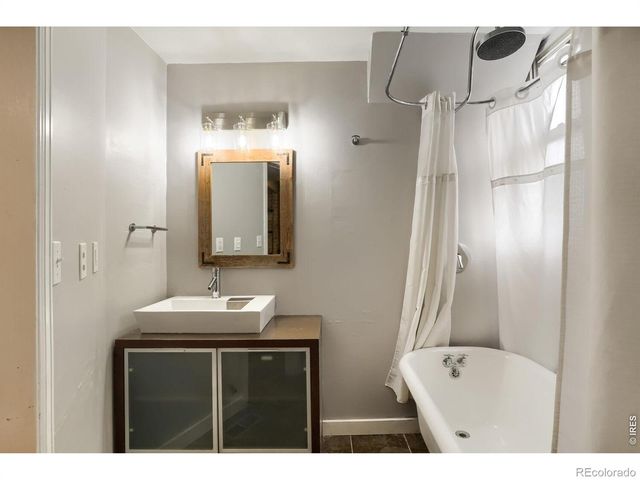 2929 Curtis Street, Denver, CO 80205