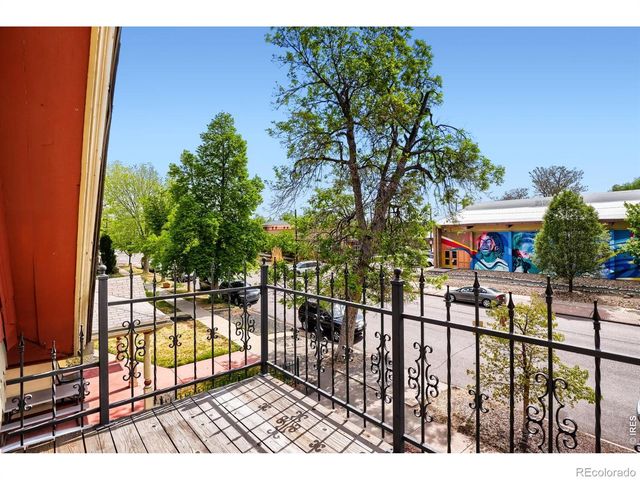 2929 Curtis Street, Denver, CO 80205
