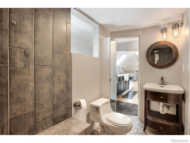 2929 Curtis Street, Denver, CO 80205