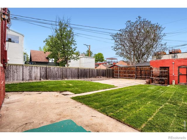 2929 Curtis Street, Denver, CO 80205