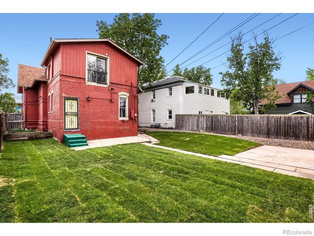 2929 Curtis Street, Denver, CO 80205