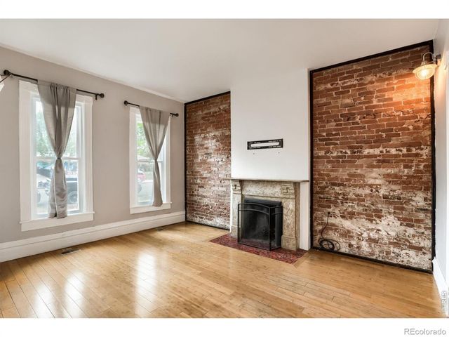 2929 Curtis Street, Denver, CO 80205