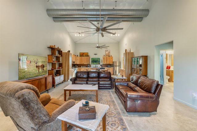 12374 Cr 414, Somerville, TX 77879