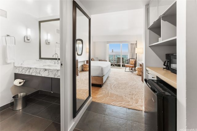 410 Atkinson Drive 2928, Honolulu, HI 96814