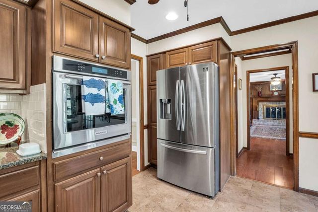 4702 Sequoia Drive SW, Lilburn, GA 30047